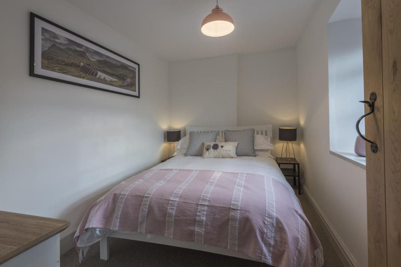 Finest Retreats - Tegannedd - Luxury Grade II Listed Cottage With Hot Tub Ffestiniog 외부 사진